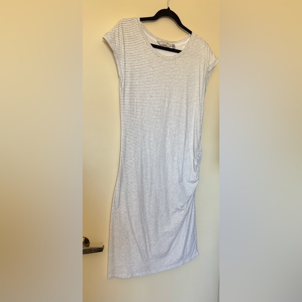 Athleta Mini Carefree Tee Dress in Grey & White Stripe Size XL - Picture 7 of 8
